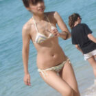 お姉さんがマン毛ハミ出ちゃってる画像のお気入りをうｐ[32枚]