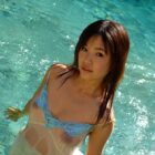 服が濡れた美人さんがノーブラで乳首透けちゃってる画像をご覧ください[30枚]